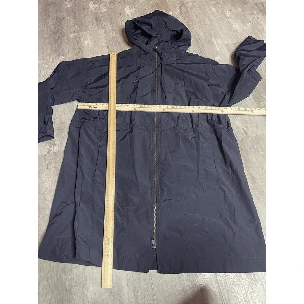 Eileen Fisher eileen fisher